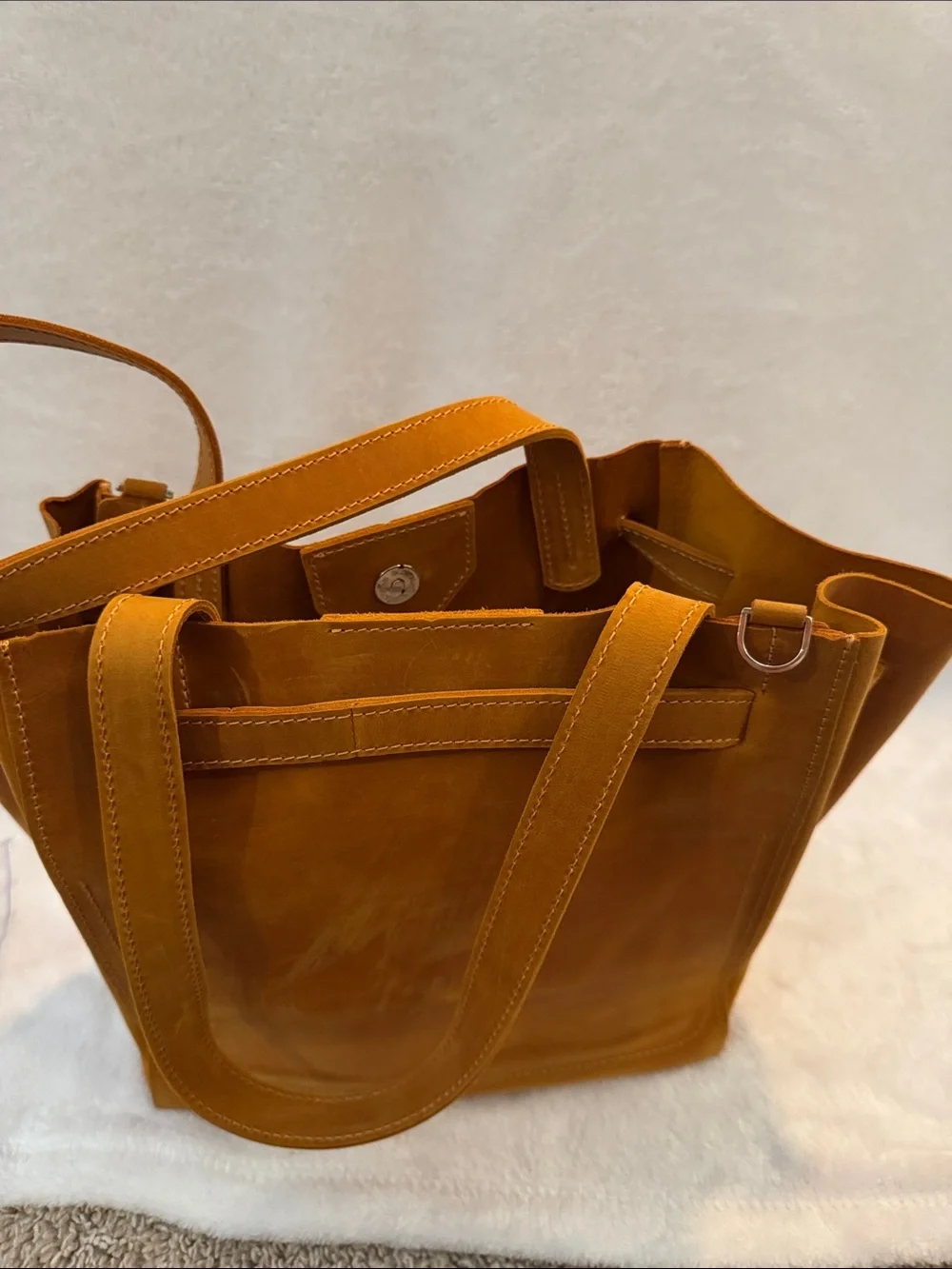**NEW** Classic Women’s Tote Bag in Mustard Brown - Lightweight Everyday Carry